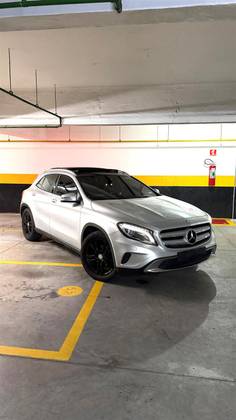 MERCEDES-BENZ GLA 200 1.6 CGI VISION 16V TURBO FLEX 4P AUTOMÁTICO